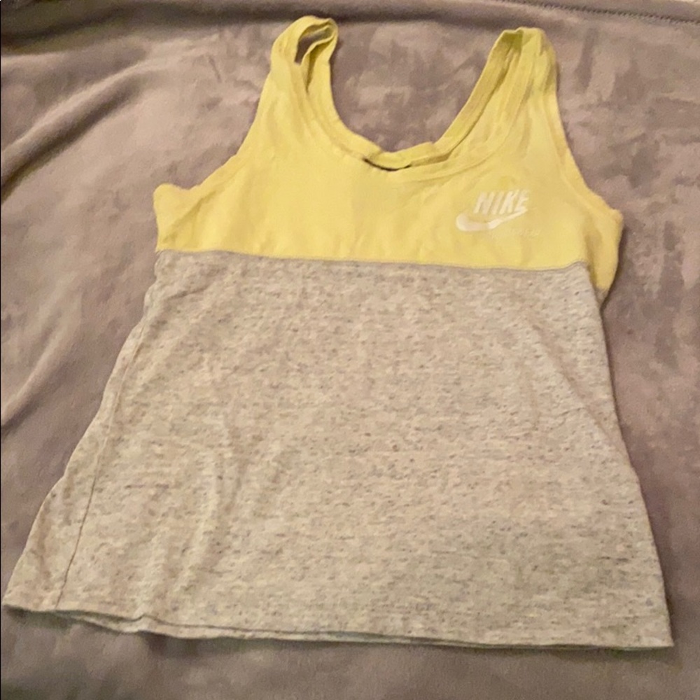 ☀️LIKE NEW! Nike Sportswear Yellow and Grey Top☀️